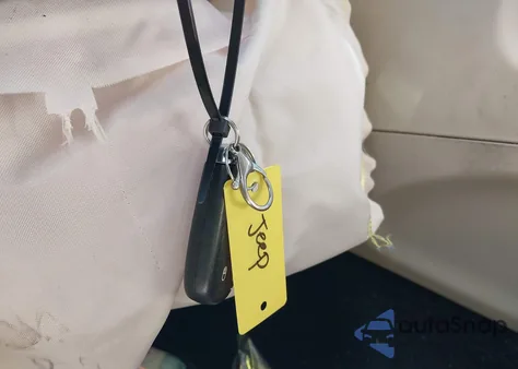 2014 Jeep Grand Cherokee Laredo from USA, damaged, VIN 1C4RJFAG2EC510326